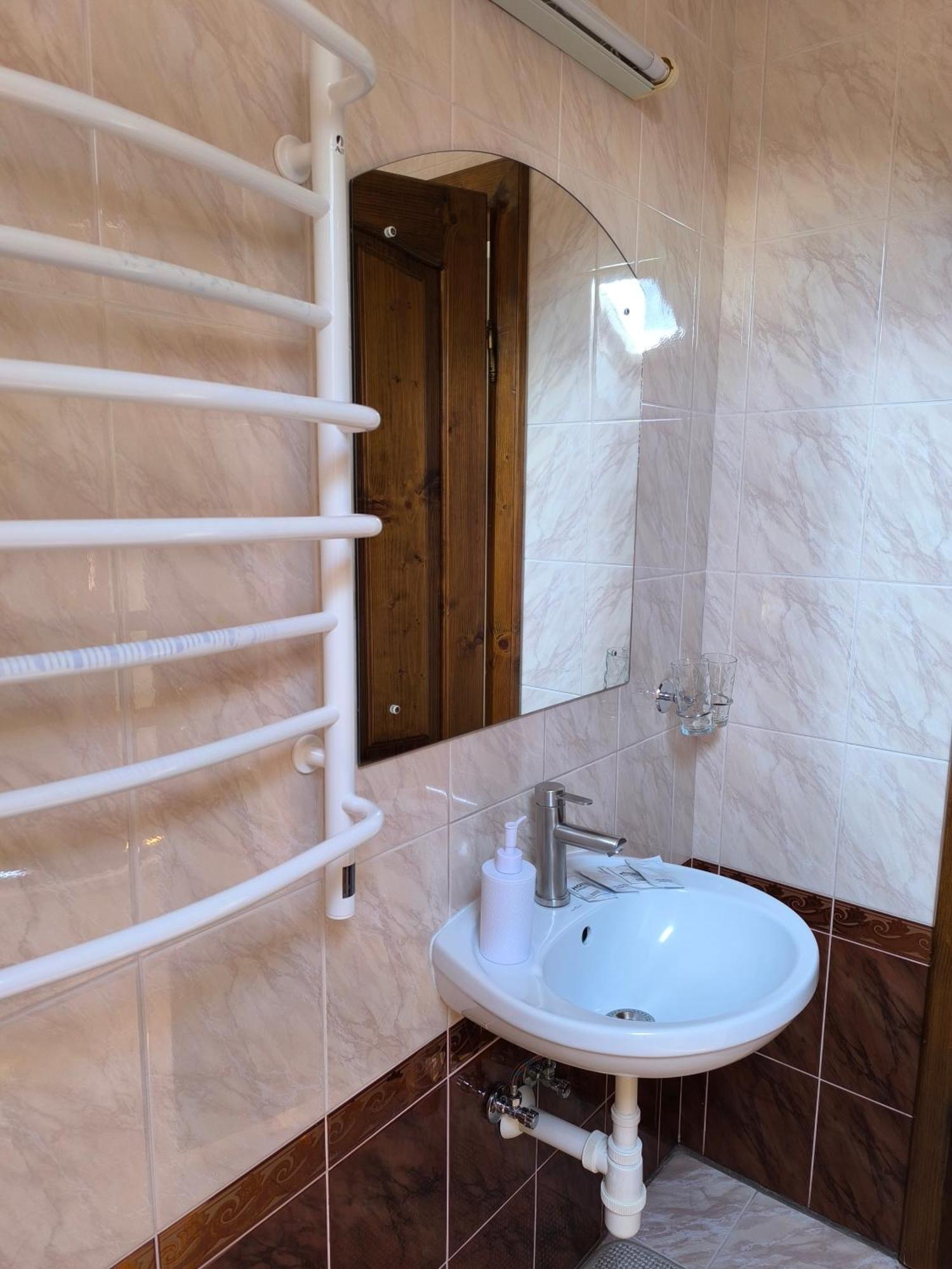 Hotel Delfin Mukacheve Quarto foto