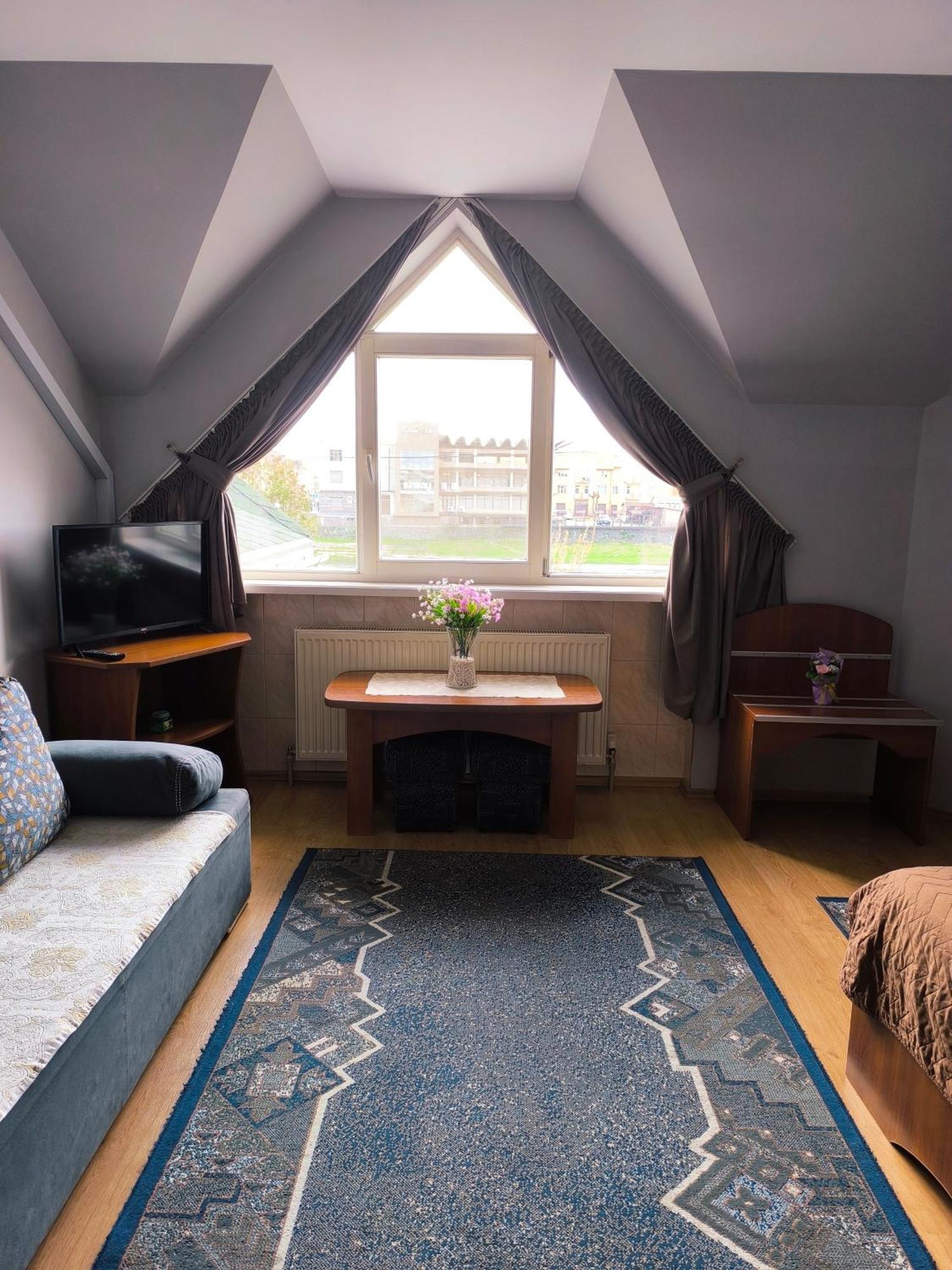 Hotel Delfin Mukacheve Quarto foto
