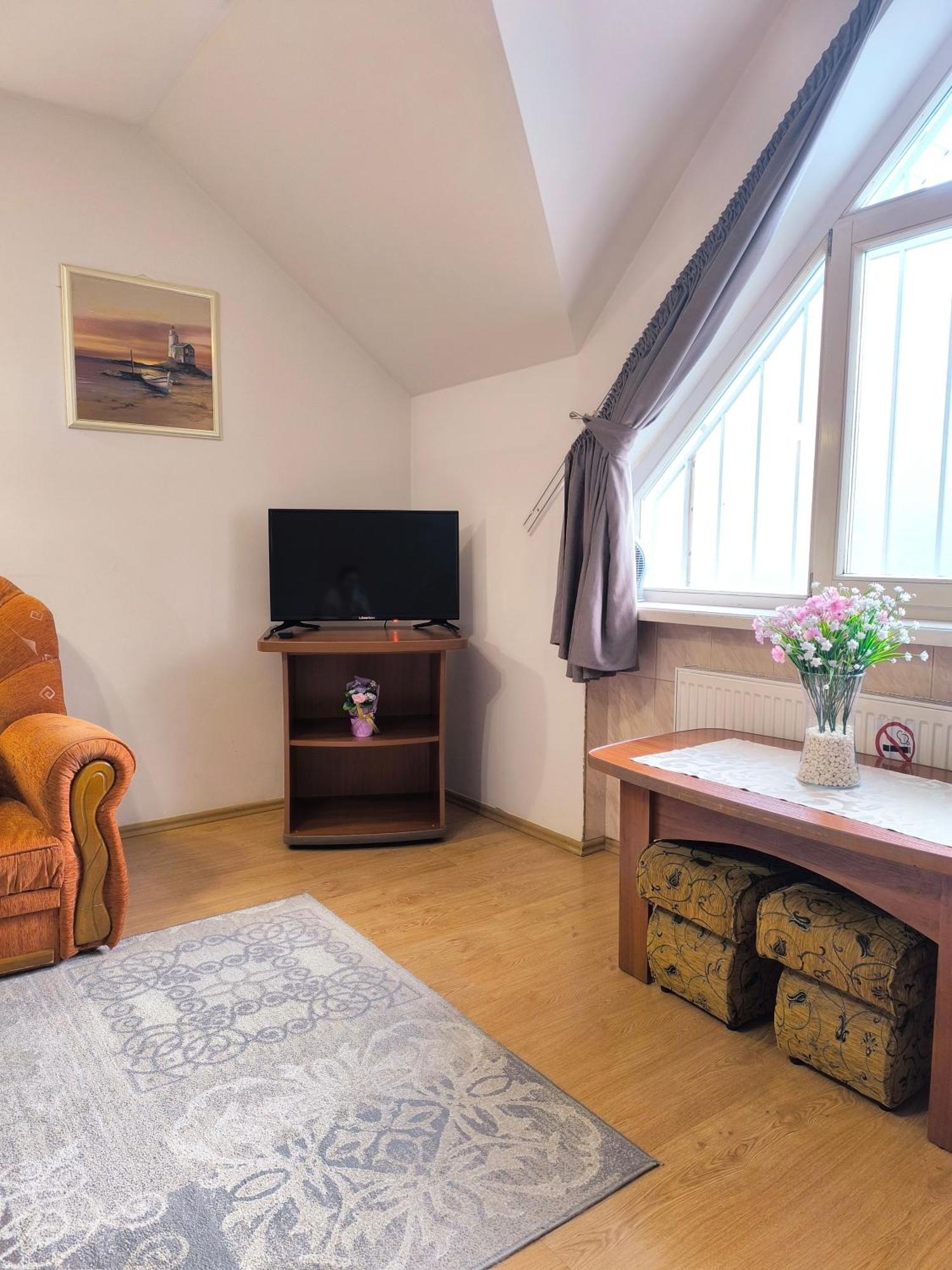 Hotel Delfin Mukacheve Quarto foto