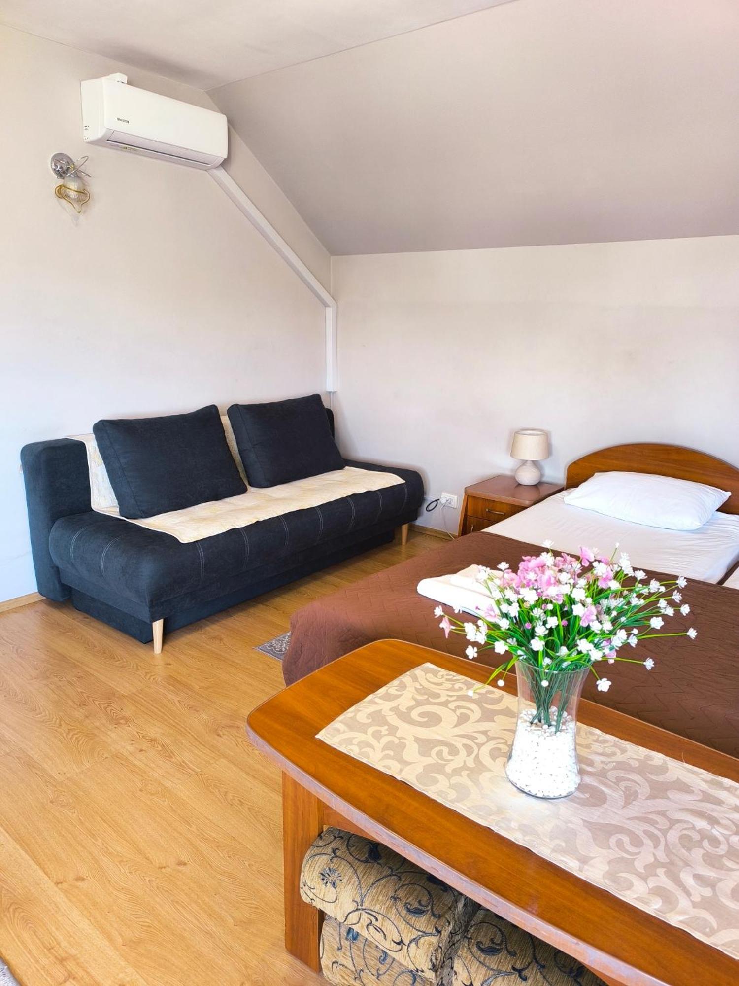 Hotel Delfin Mukacheve Quarto foto